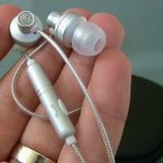 10 Tips Memilih Earphone yang Aman untuk Kesehatan Telinga