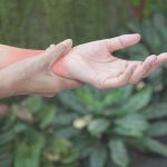10 Kebiasaan Sehat agar Tangan Bebas dari Cedera dan Nyeri