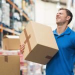 7 Cara Mengangkat Beban yang Benar untuk Cegah Cedera Belakang