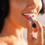 7 Cara Melindungi Bibir dari Paparan Sinar Matahari
