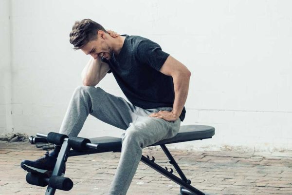 5 Cara Menghindari Cedera Leher Saat Olahraga