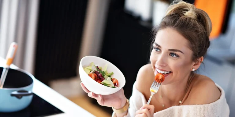 10 Makanan yang Baik untuk Kesehatan Rahang dan Gusi